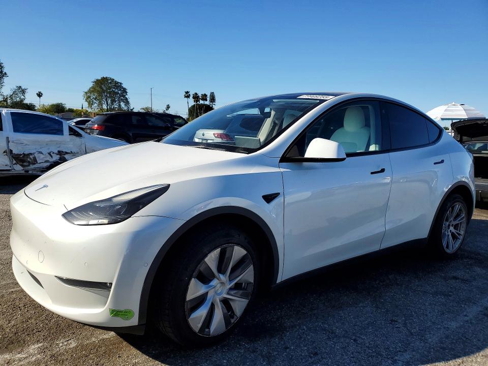 2022 Tesla Model Y მანქანა იყიდება აუქციონზე, vin: 7SAYGDEE3NF554901, აუქციონის ნომერი: 79909255