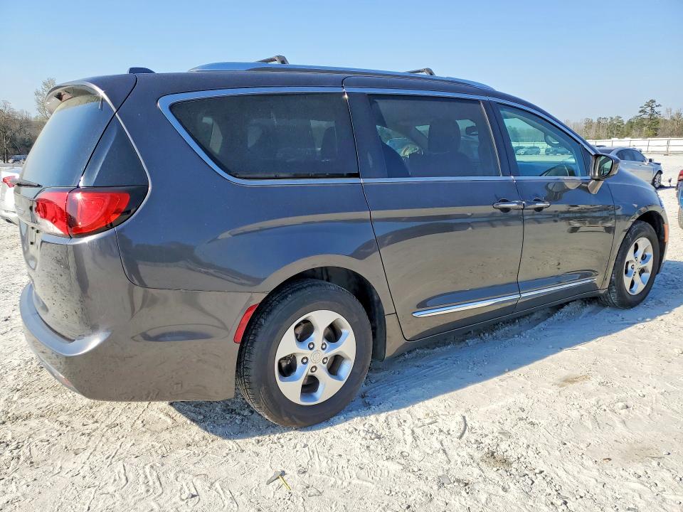 Продажа на аукционе авто 2017 Chrysler Pacifica, vin: 2C4RC1EG2HR763925, номер лота: 46904506