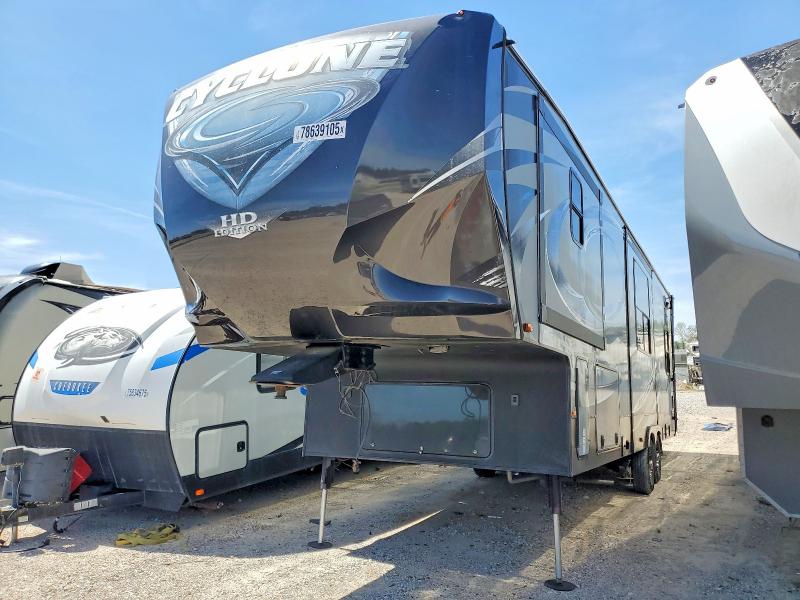 2015 Heartland Rv Cyclone მანქანა იყიდება აუქციონზე, vin: 5SFCG3627FE295402, აუქციონის ნომერი: 78639105