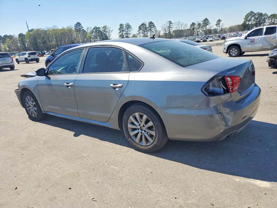 2013 Volkswagen Passat მანქანა იყიდება აუქციონზე, vin: 1VWAP7A35DC030825, აუქციონის ნომერი: 46921596