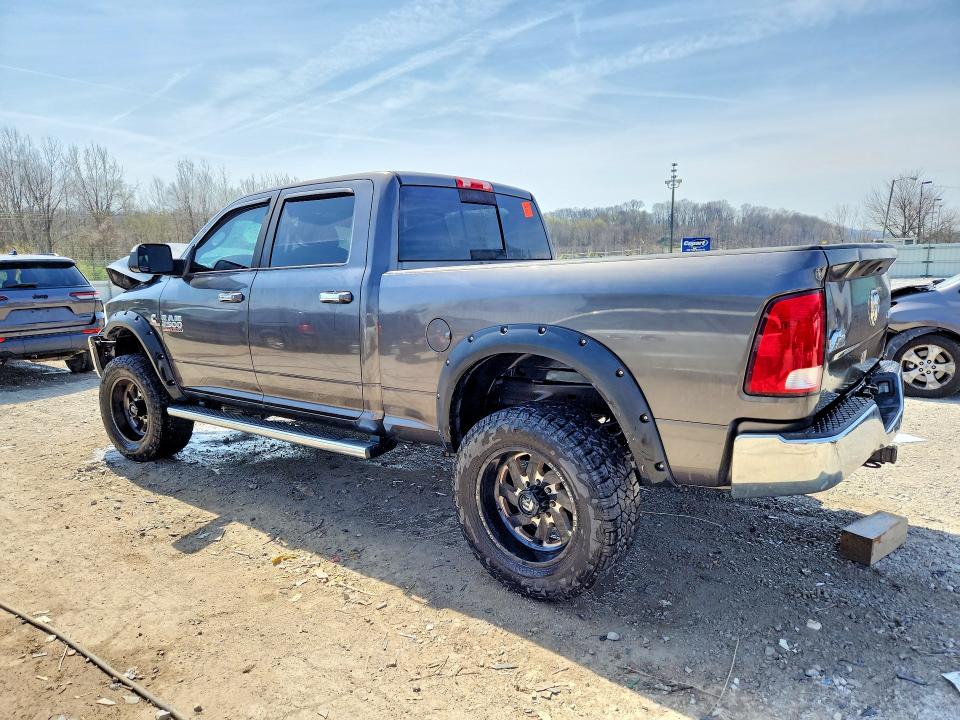 47337866 :رقم المزاد ، 3C6UR5DL5FG651452 vin ، 2015 Ram 2500 مزاد بيع