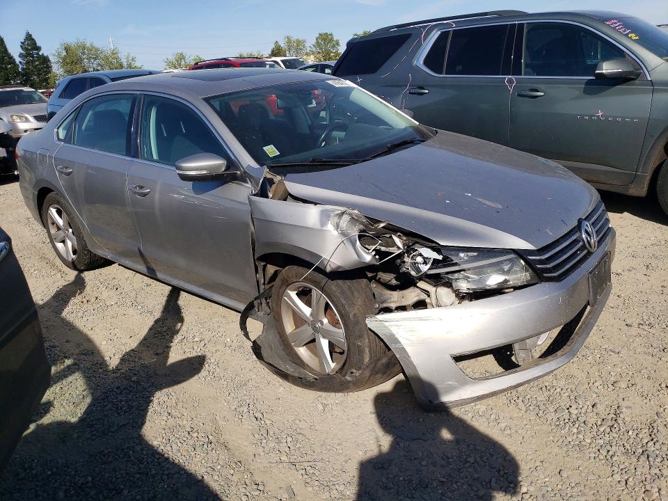 2013 Volkswagen Passat მანქანა იყიდება აუქციონზე, vin: 1VWBP7A35DC049685, აუქციონის ნომერი: 41840066