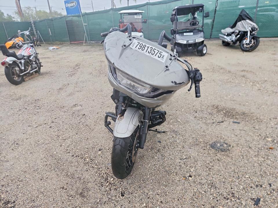 79813575 :رقم المزاد ، 1HD1TC617PB953959 vin ، 2023 Harley Davidson Fltrxse مزاد بيع