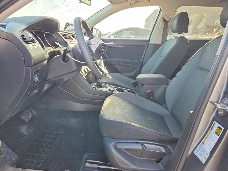 47282586 :رقم المزاد ، 3VV0B7AX5JM080765 vin ، 2018 Volkswagen Tiguan مزاد بيع