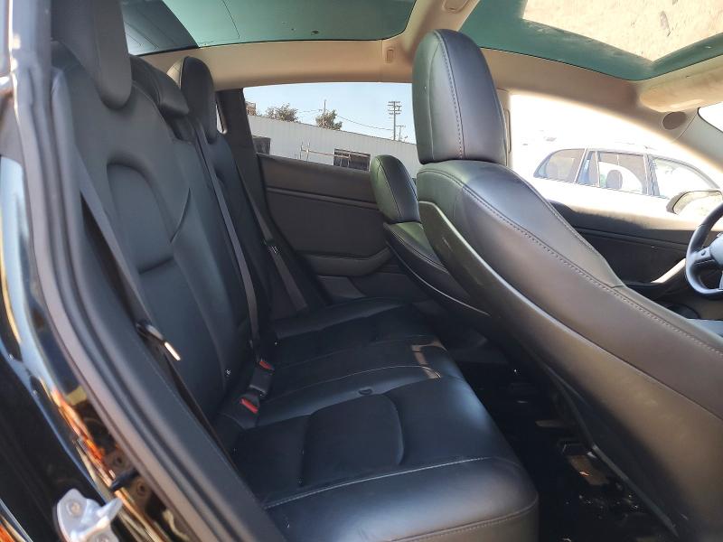 Продажа на аукционе авто 2018 Tesla Model 3, vin: 5YJ3E1EA4JF165817, номер лота: 45890386