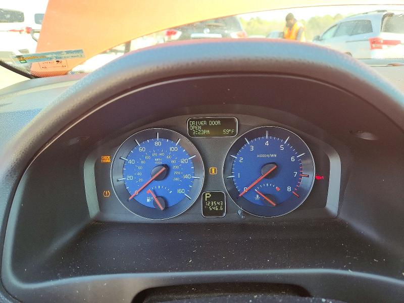 2011 Volvo C30 მანქანა იყიდება აუქციონზე, vin: YV1672MK6B2199005, აუქციონის ნომერი: 46737656