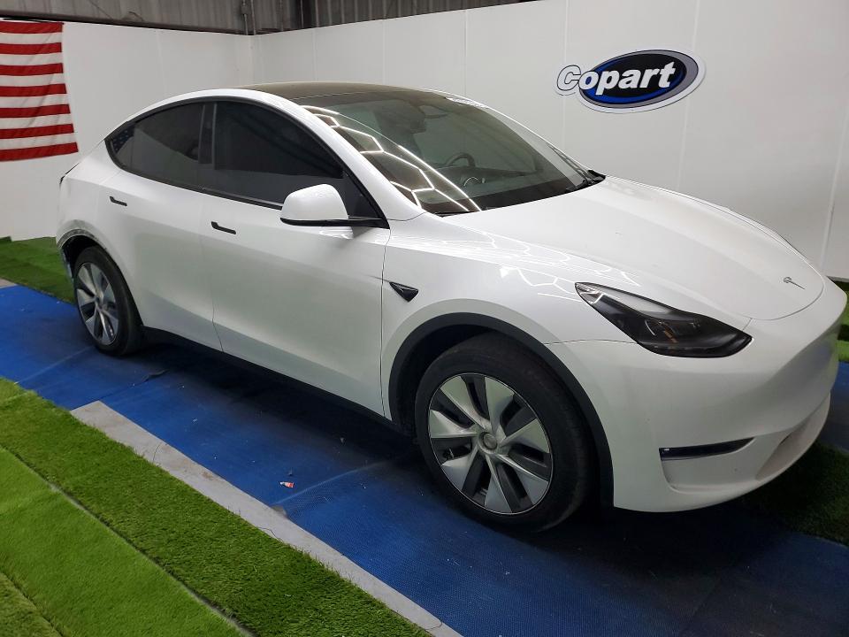 47693366 :رقم المزاد ، 7SAYGDED4PF956100 vin ، 2023 Tesla Model Y مزاد بيع