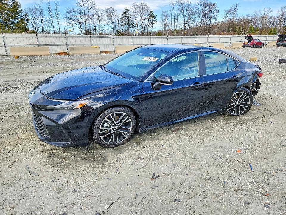 Auction sale of the 2025 Toyota Camry, vin: 4T1DAACK0SU557872, lot number: 45764836