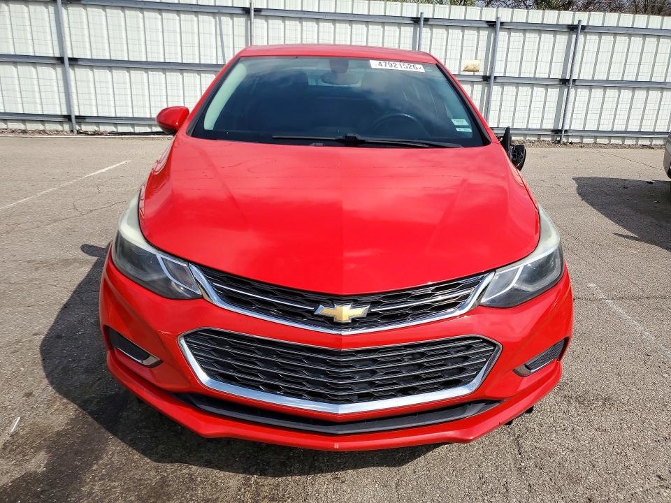 47921526 :رقم المزاد ، 1G1BF5SM0H7140761 vin ، 2017 Chevrolet Cruze مزاد بيع