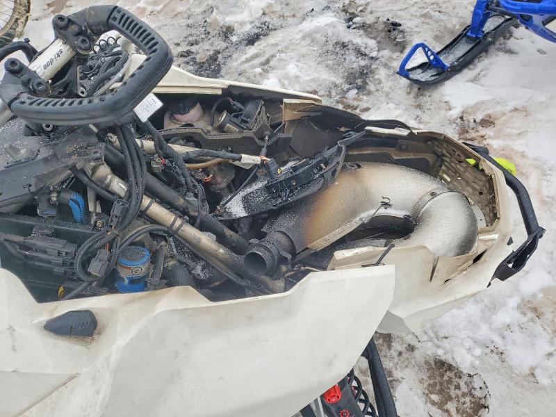 79561595 :رقم المزاد ، 2BPSVHJF8JV000015 vin ، 2018 Ski Doo Freeride 154 S-38 85 مزاد بيع