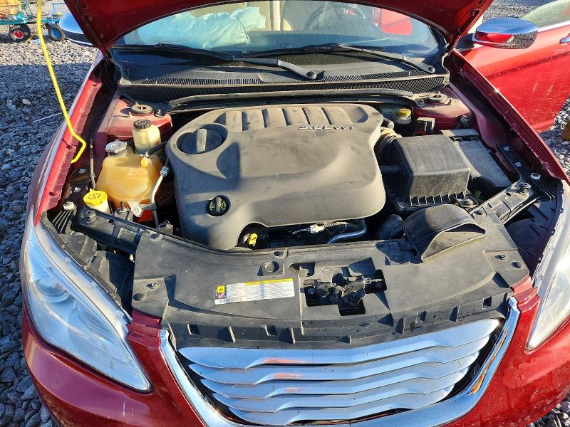 47240086 :رقم المزاد ، 1C3CCBCG5DN524525 vin ، 2013 Chrysler 200 مزاد بيع