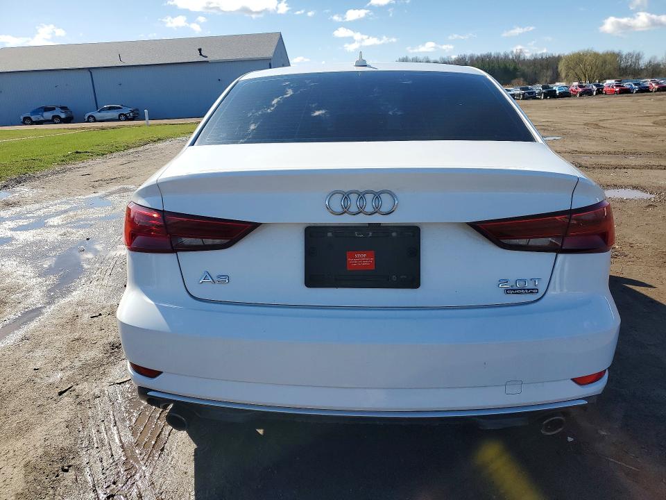 2017 Audi A3 მანქანა იყიდება აუქციონზე, vin: WAUB8GFF4H1018817, აუქციონის ნომერი: 45936636