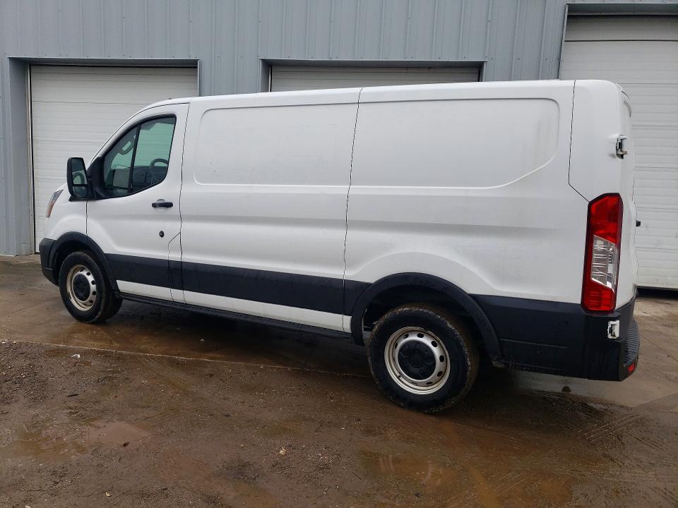 47557806 :رقم المزاد ، 1FTYE1Y81MKA09031 vin ، 2021 Ford Transit مزاد بيع