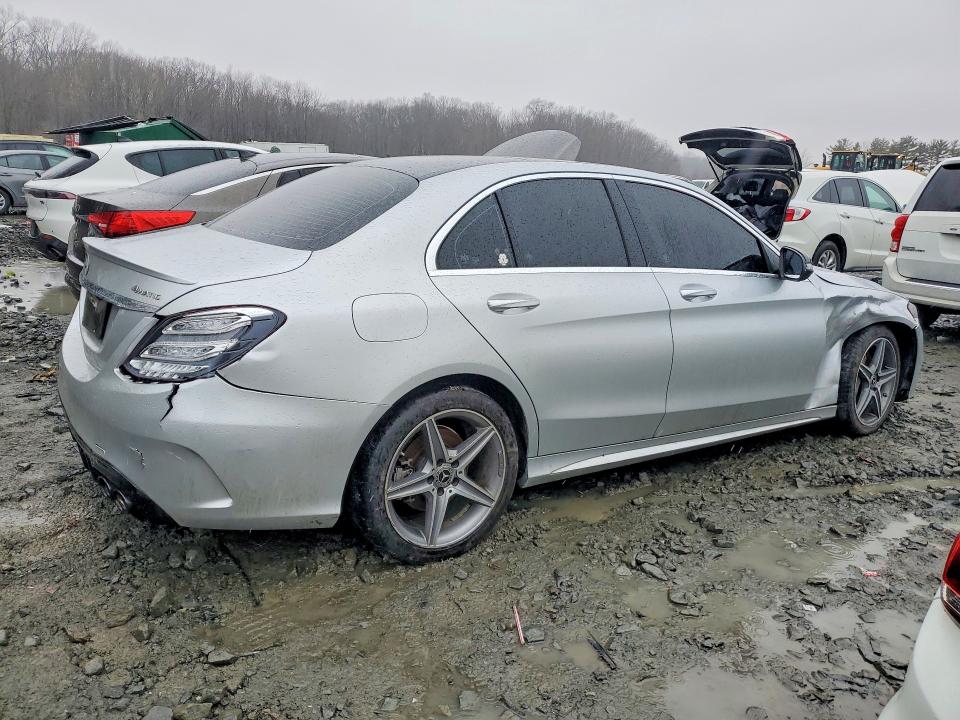 2018 Mercedes-benz C მანქანა იყიდება აუქციონზე, vin: 55SWF4KB5JU282572, აუქციონის ნომერი: 79804305