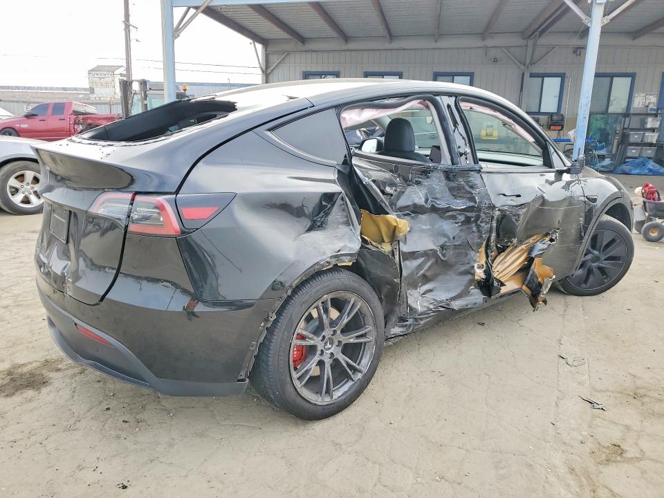 Продажа на аукционе авто 2024 Tesla Model Y, vin: 7SAYGDED2RF158939, номер лота: 47407646