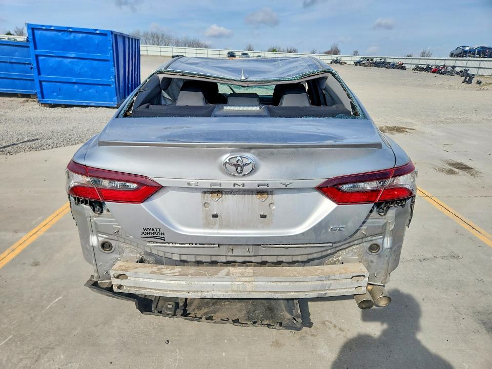 47911606 :رقم المزاد ، 4T1G11AK7NU695719 vin ، 2022 Toyota Camry مزاد بيع