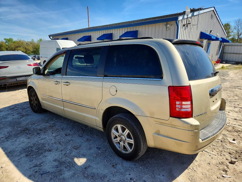 46514856 :رقم المزاد ، 2A4RR5D16AR227093 vin ، 2010 Chrysler Town & Country مزاد بيع