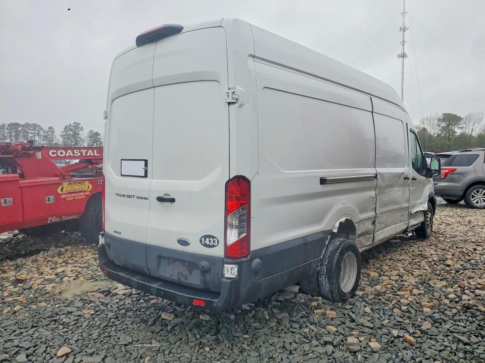 2024 Ford Transit მანქანა იყიდება აუქციონზე, vin: 1FTRU8XG4RKA20945, აუქციონის ნომერი: 41875046