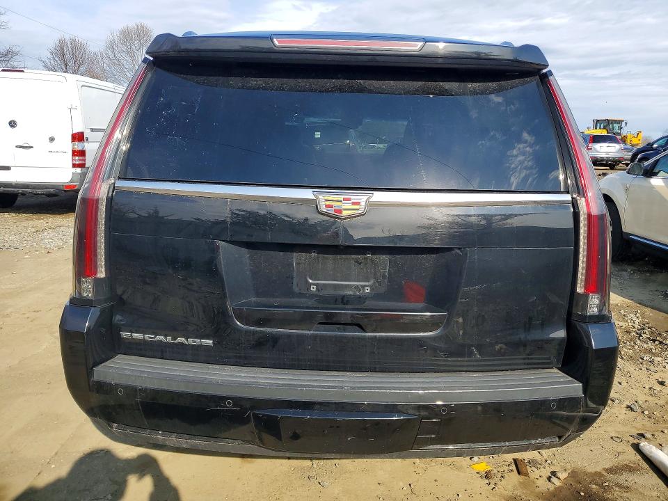 45986206 :رقم المزاد ، 1GYS4BKJ2GR355251 vin ، 2016 Cadillac Escalade مزاد بيع