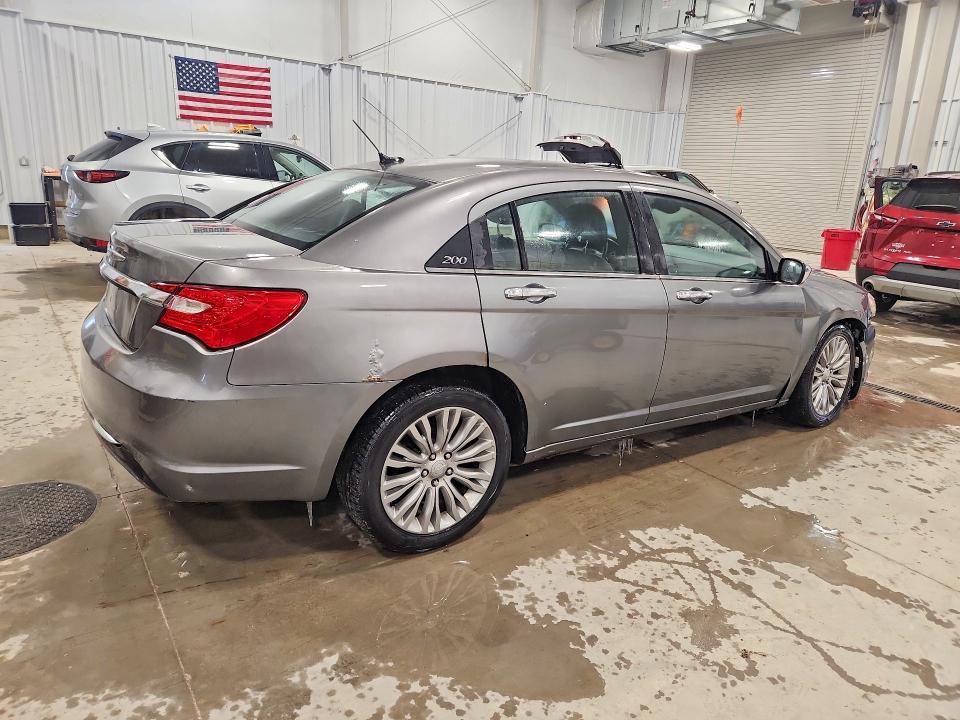 2013 Chrysler 200 მანქანა იყიდება აუქციონზე, vin: 1C3CCBCG1DN503929, აუქციონის ნომერი: 45733986