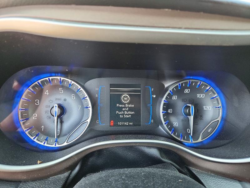 46972946 :رقم المزاد ، 2C4RC1FG6JR126461 vin ، 2018 Chrysler Pacifica مزاد بيع