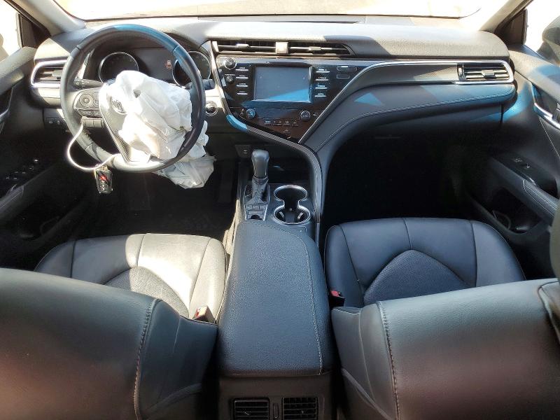 46400626 :رقم المزاد ، 4T1B61HK8JU039833 vin ، 2018 Toyota Camry مزاد بيع