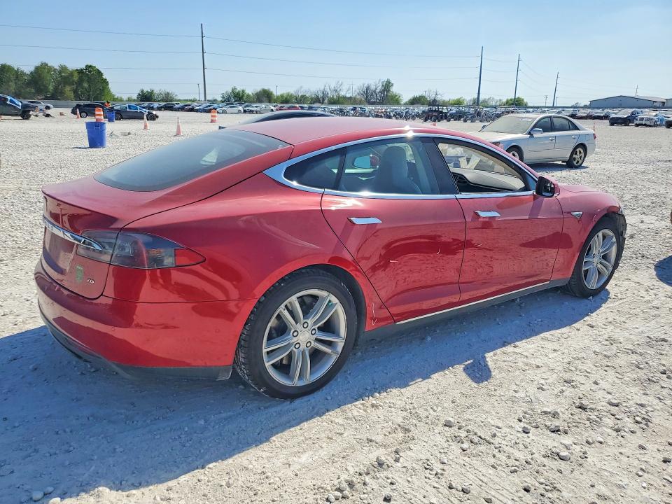 47130166 :رقم المزاد ، 5YJSA1E1XGF120395 vin ، 2016 Tesla Model S مزاد بيع