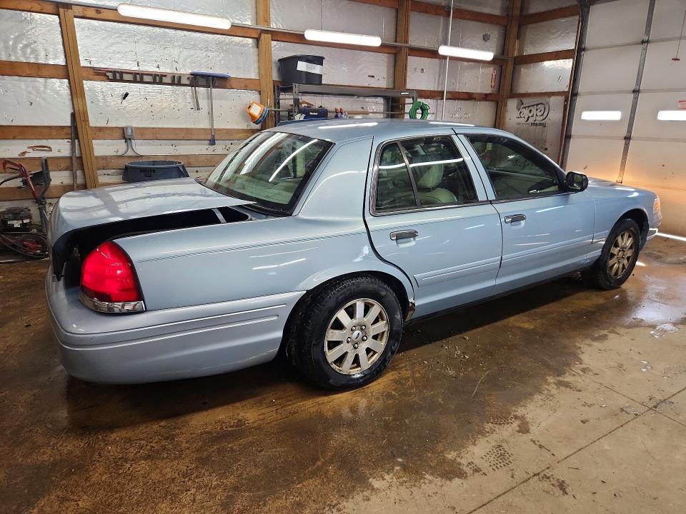2008 Ford Crown Victoria მანქანა იყიდება აუქციონზე, vin: 2FAFP74V08X121358, აუქციონის ნომერი: 45995726
