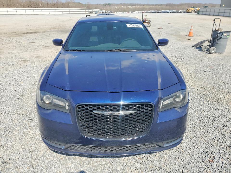 Продажа на аукционе авто 2015 Chrysler 300, vin: 2C3CCABG3FH922579, номер лота: 41584266