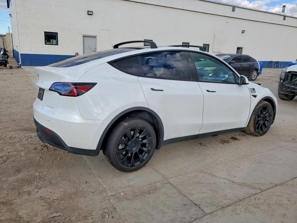 41969236 :رقم المزاد ، 7SAYGAEE3PF871272 vin ، 2023 Tesla Model Y مزاد بيع