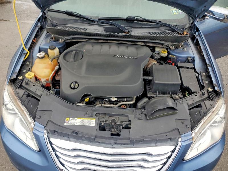47023886 :رقم المزاد ، 1C3BC7EG6BN611644 vin ، 2011 Chrysler 200 مزاد بيع