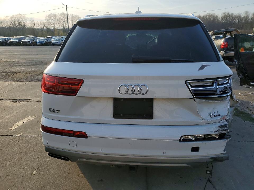 2018 Audi Q7 მანქანა იყიდება აუქციონზე, vin: WA1VAAF7XJD013663, აუქციონის ნომერი: 46855626
