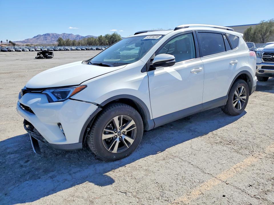 41816236 :رقم المزاد ، JTMRFREV6JJ730053 vin ، 2018 Toyota Rav4 مزاد بيع