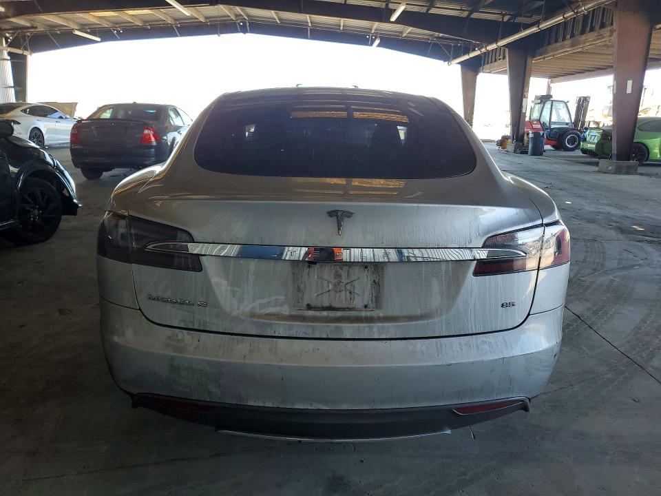 Продажа на аукционе авто 2013 Tesla Model S, vin: 5YJSA1CNXDFP17886, номер лота: 46762296