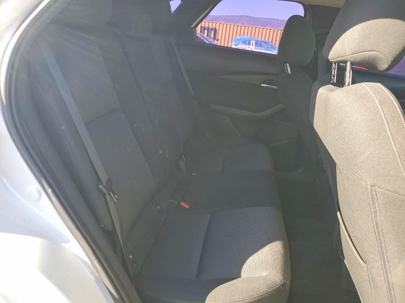 45498446 :رقم المزاد ، 3MVDMBAL2NM425118 vin ، 2022 Mazda Cx-30 مزاد بيع