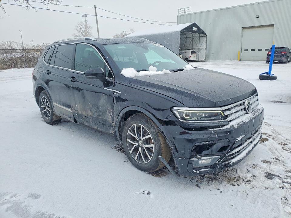 46138996 :رقم المزاد ، 3VV4B7AXXJM176330 vin ، 2018 Volkswagen Tiguan مزاد بيع