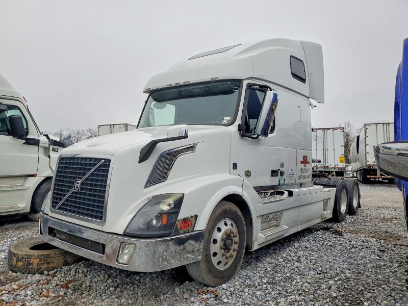 46698946 :رقم المزاد ، 4V4NC9EJ7GN974546 vin ، 2016 Volvo Vn مزاد بيع