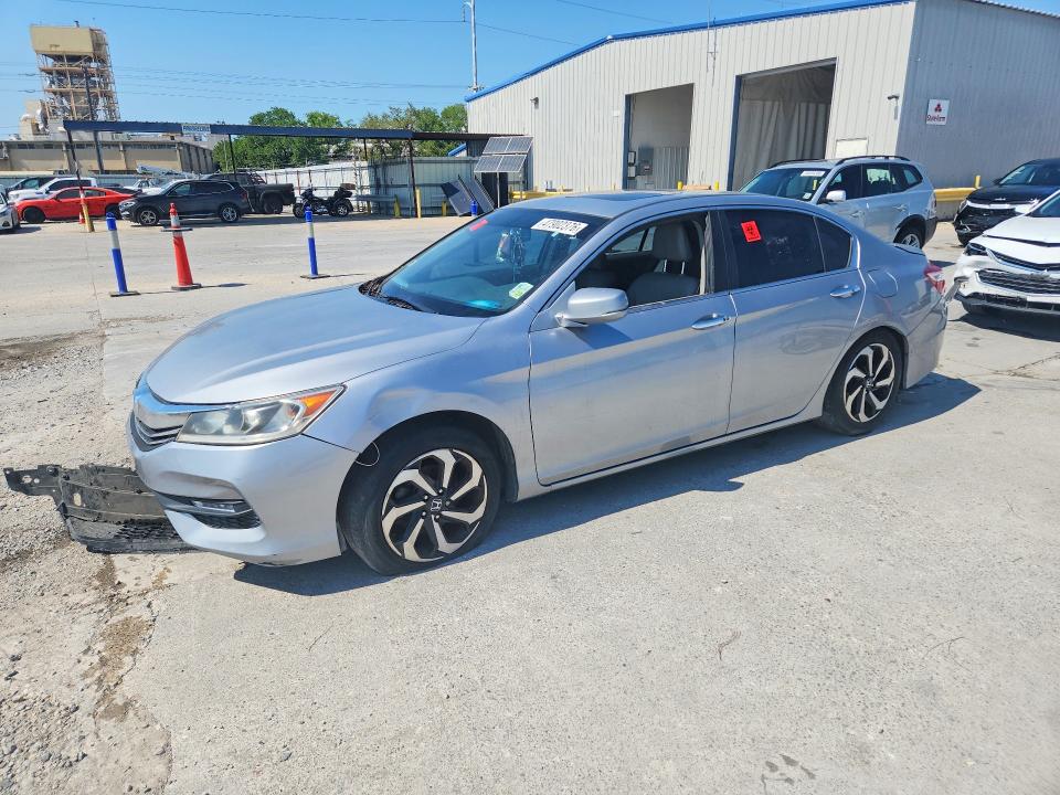 47902376 :رقم المزاد ، 1HGCR2F85HA096971 vin ، 2017 Honda Accord مزاد بيع
