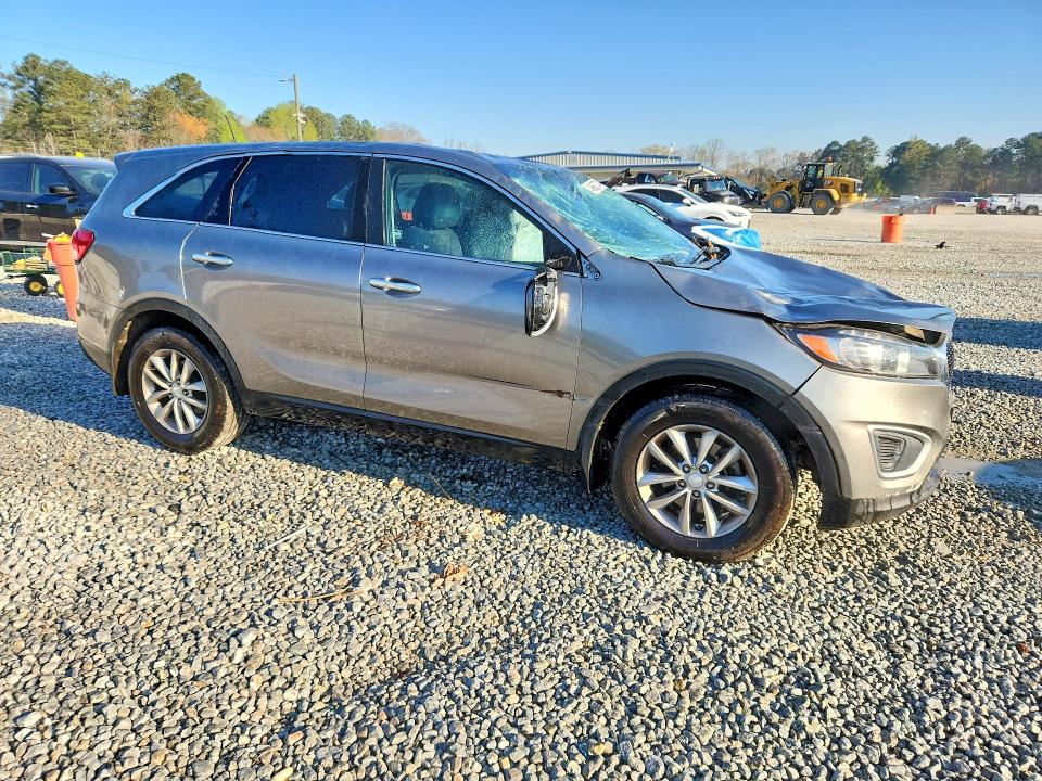 Продажа на аукционе авто 2016 Kia Sorento, vin: 5XYPG4A38GG149318, номер лота: 46637486
