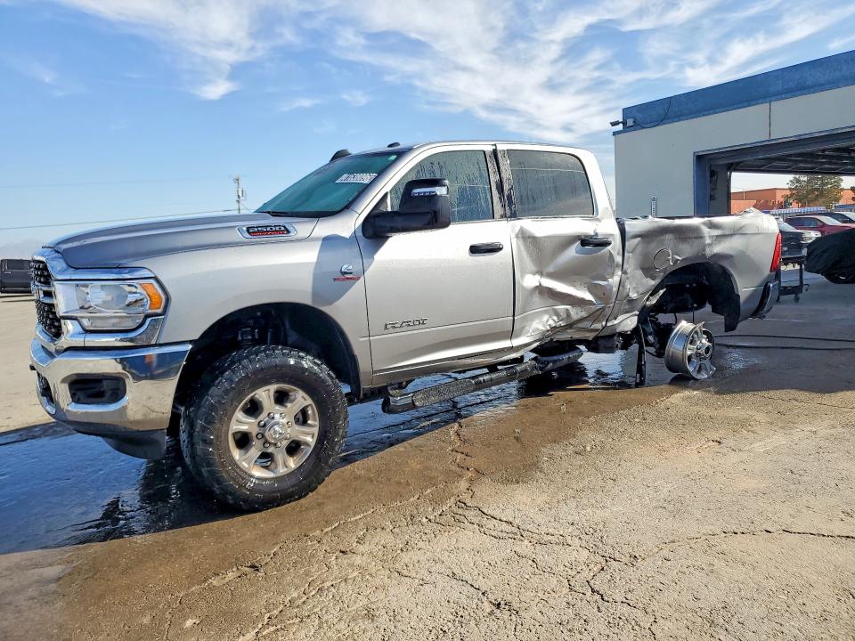 41638096 :رقم المزاد ، 3C6UR5DL5RG390697 vin ، 2024 Ram 2500 مزاد بيع
