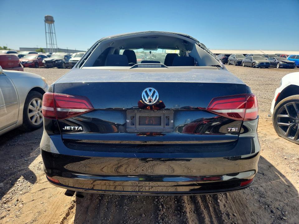 47632136 :رقم المزاد ، 3VW2B7AJ1HM381303 vin ، 2017 Volkswagen Jetta مزاد بيع