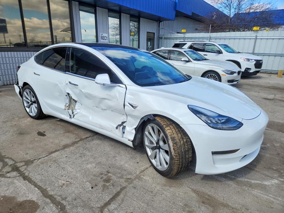 2018 Tesla Model 3 მანქანა იყიდება აუქციონზე, vin: 5YJ3E1EA5JF049803, აუქციონის ნომერი: 45922976