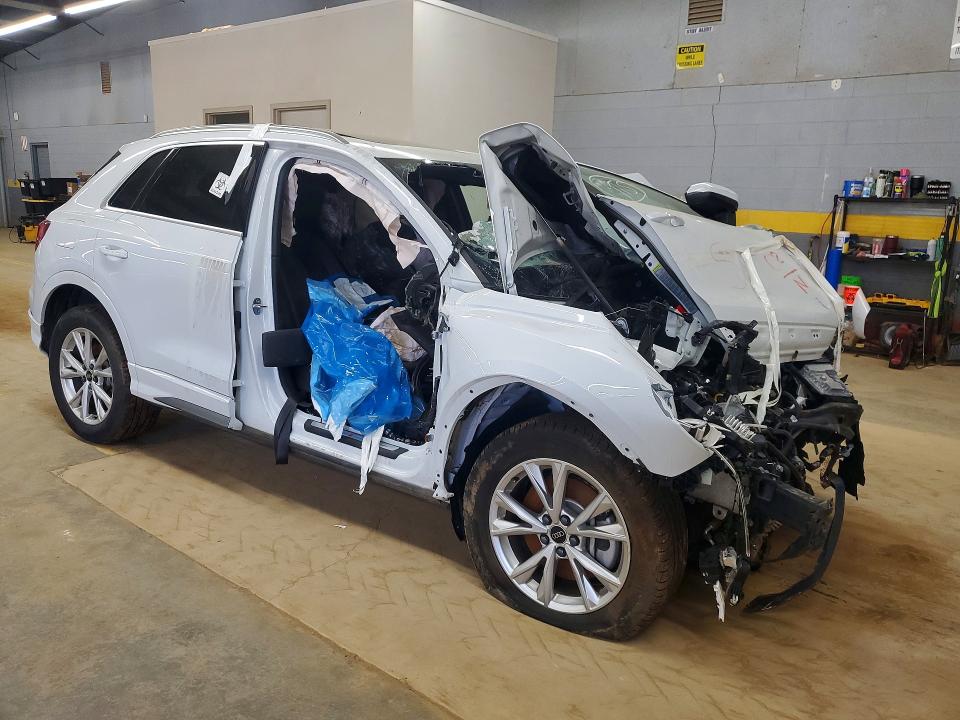 Продажа на аукционе авто 2025 Audi Q3, vin: WA1DECF37S1004205, номер лота: 47699106