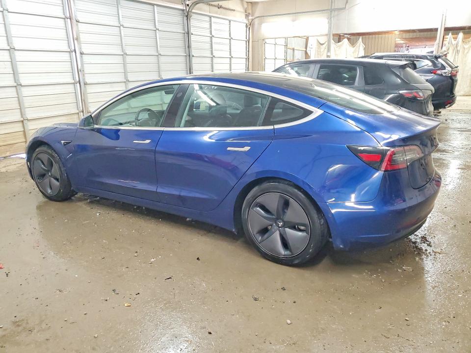 Продажа на аукционе авто 2018 Tesla Model 3, vin: 5YJ3E1EB3JF120215, номер лота: 47209376