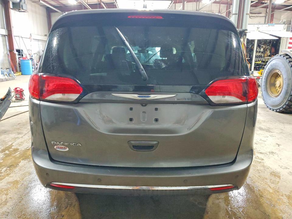 46187336 :رقم المزاد ، 2C4RC1BG9JR111829 vin ، 2018 Chrysler Pacifica مزاد بيع