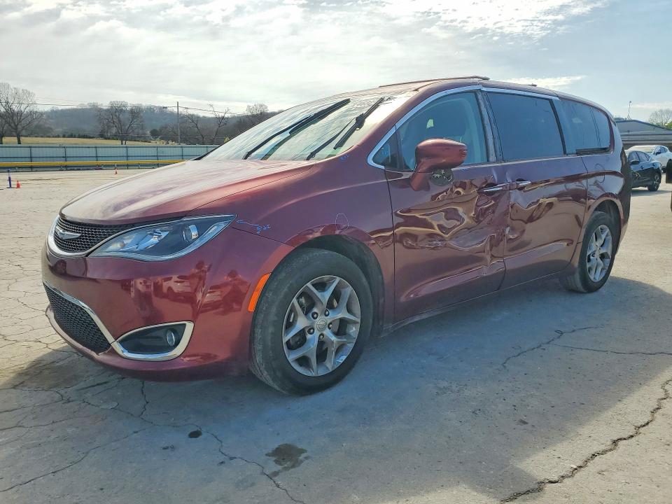 46889146 :رقم المزاد ، 2C4RC1FG3JR352814 vin ، 2018 Chrysler Pacifica مزاد بيع