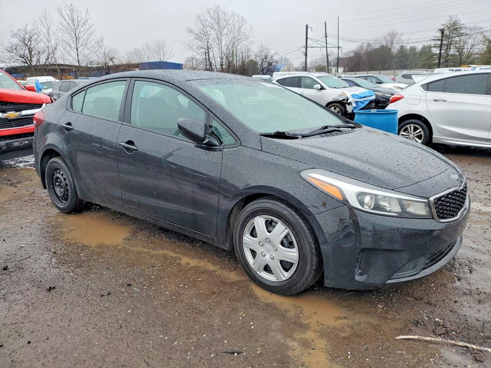 79916635 :رقم المزاد ، 3KPFK4A78HE135088 vin ، 2017 Kia Forte مزاد بيع