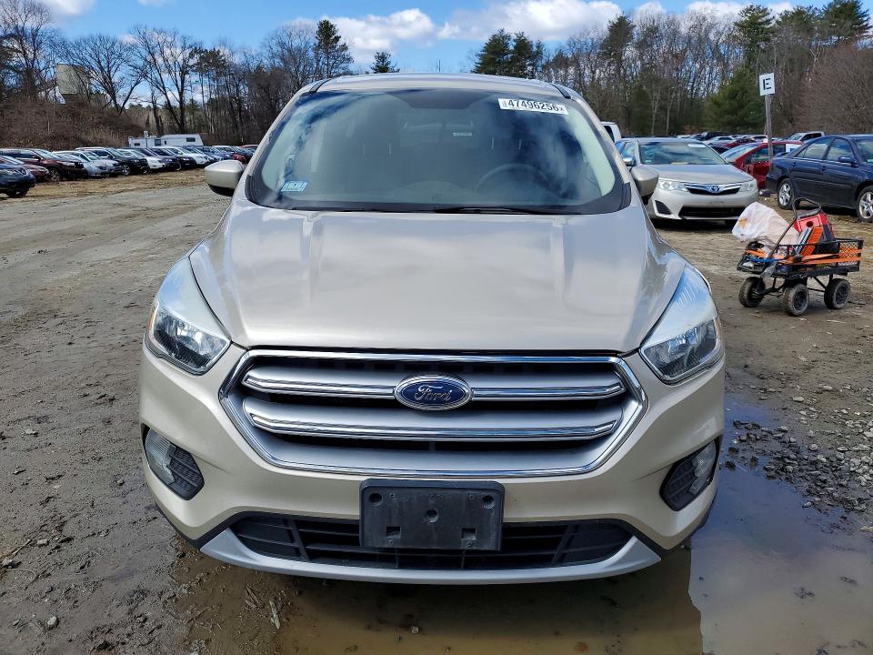47496256 :رقم المزاد ، 1FMCU9GD0HUA73335 vin ، 2017 Ford Escape مزاد بيع