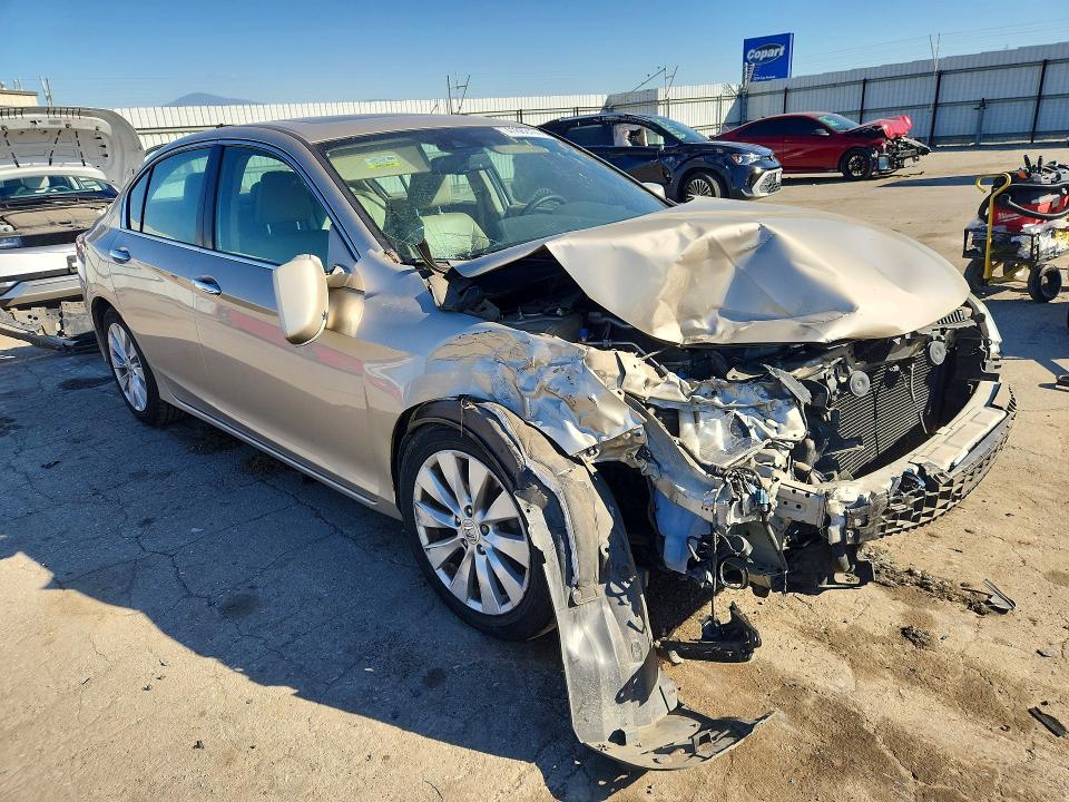 41662436 :رقم المزاد ، 1HGCR2F86FA200302 vin ، 2015 Honda Accord مزاد بيع