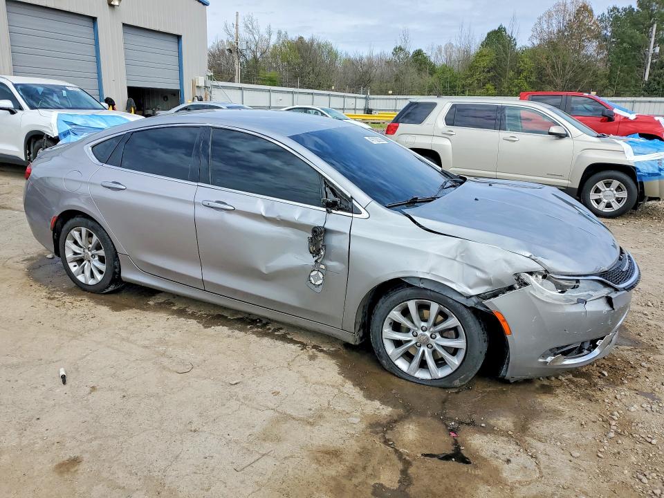 Продаж на аукціоні авто 2015 Chrysler 200, vin: 1C3CCCCBXFN549417, номер лоту: 47102026